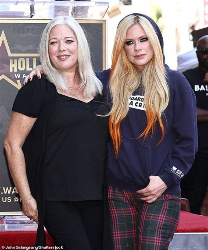 Avril Lavigne's Child: Age And Everything You Need To Know