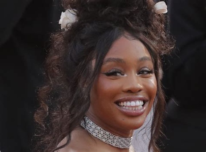 Discover SZA's Height And Weight: Unlocking The Enigma