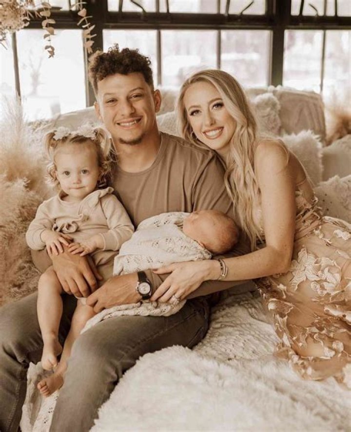 Discover The Adorable Face Of Patrick Mahomes' Baby Daughter
