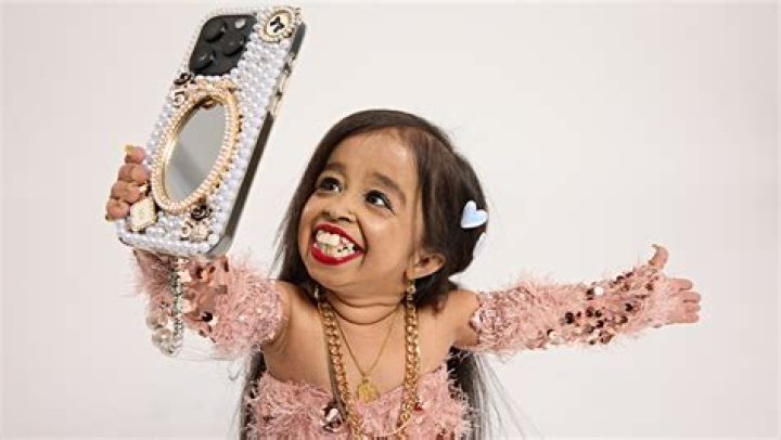Incredible: Discover The World's Tiniest Woman, An Astonishing Anomaly
