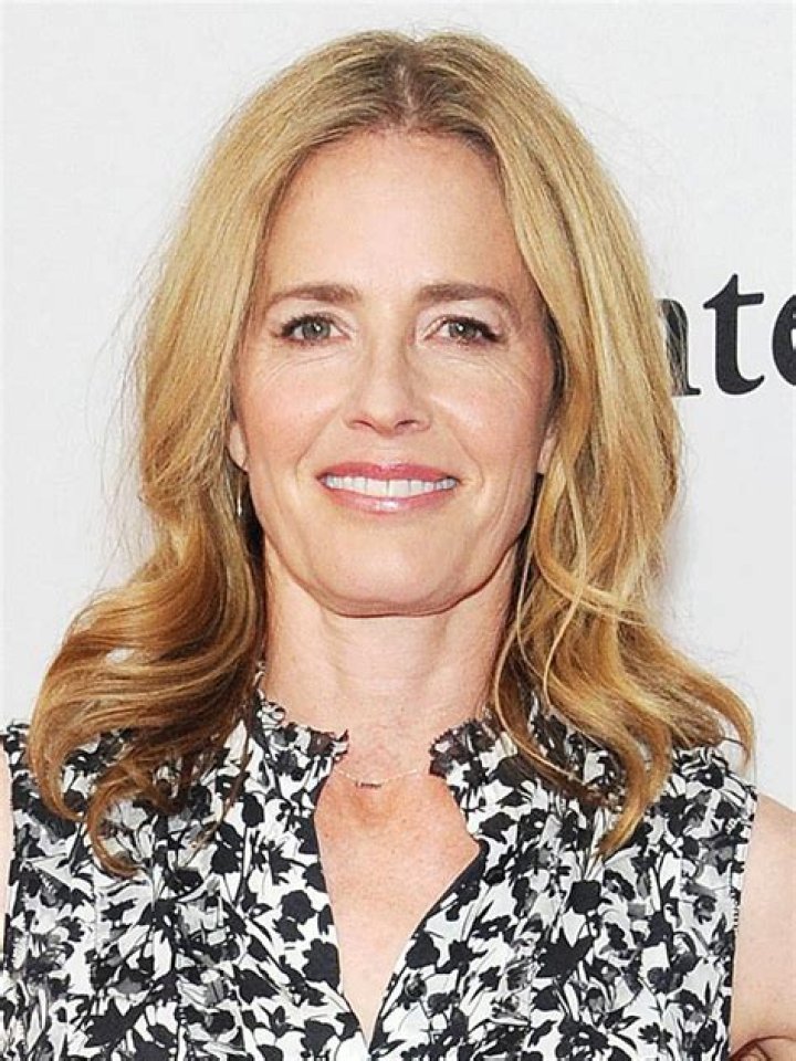 Leading Lady Elizabeth Shue: A Hollywood Icon